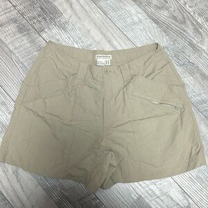 Royal Robbins Travel Backcountry Shorts in Khaki, Size 6 women’s, 100% Nylon